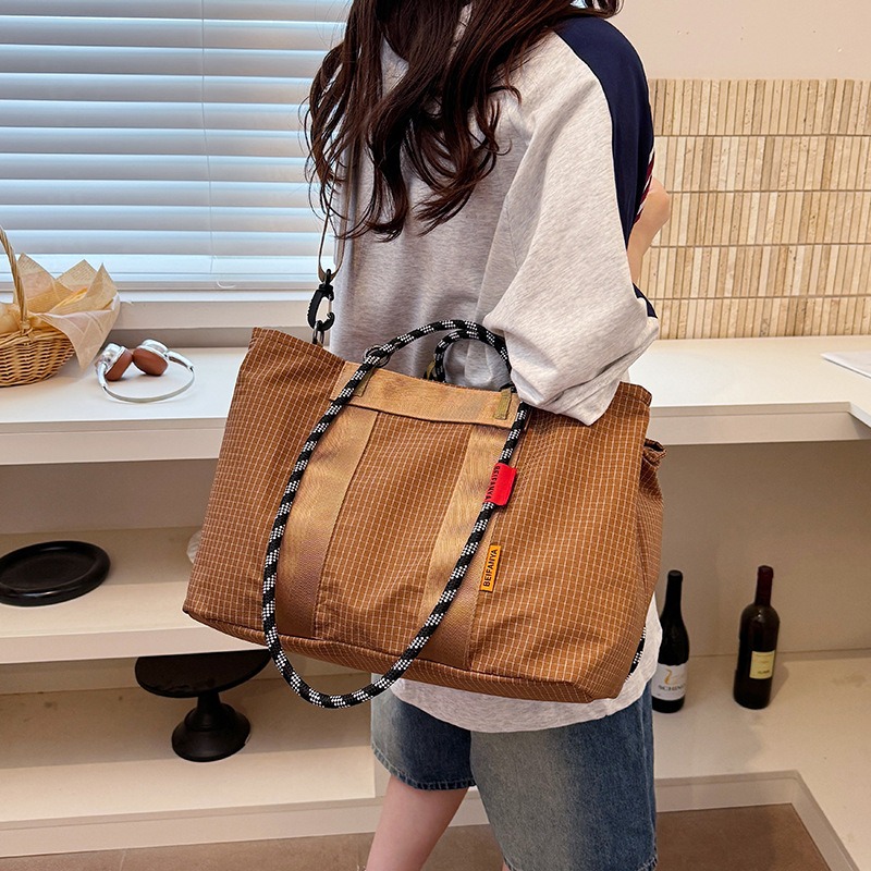 Nylon Messenger Bag Versatile  – обзор и цена Dry Bag Roll Top
